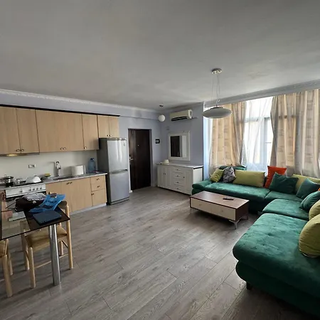Apartment Comfort Apartment Golem Near The Beach